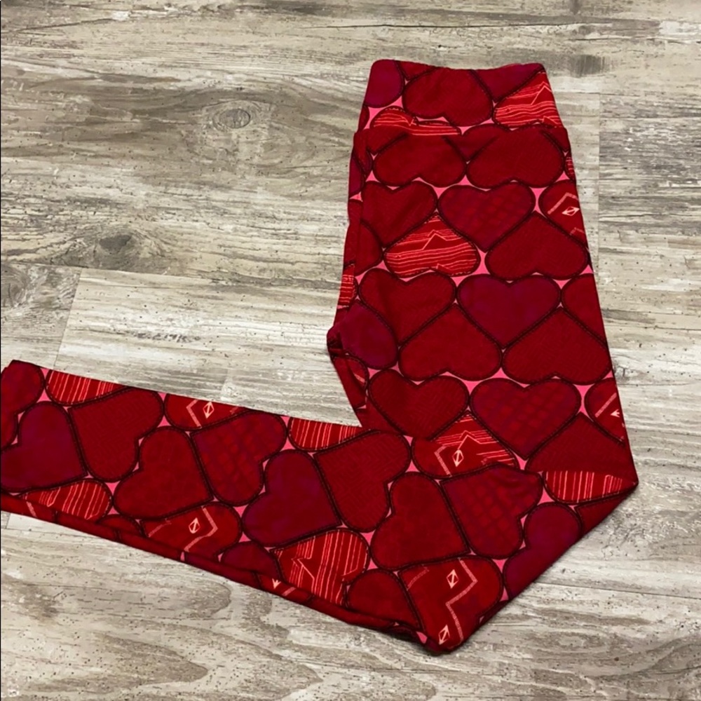 Heart lularoe leggings